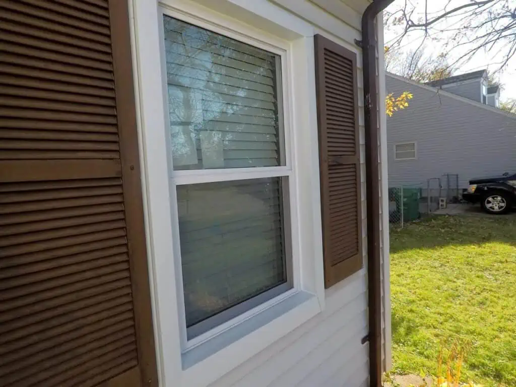 Eastpointe window replacement - front right after