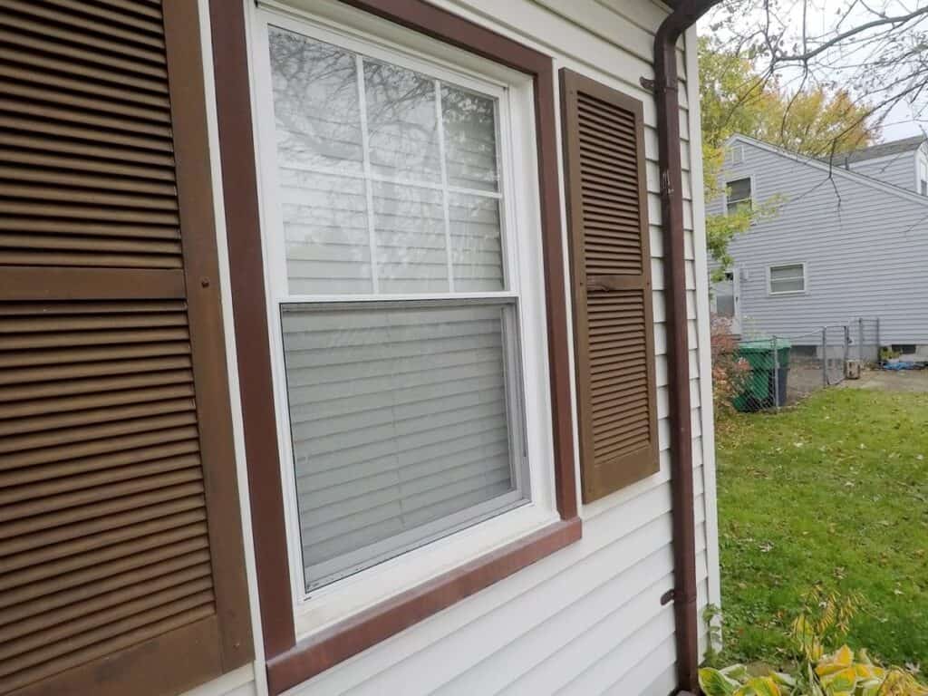 Eastpointe window replacement - front right before